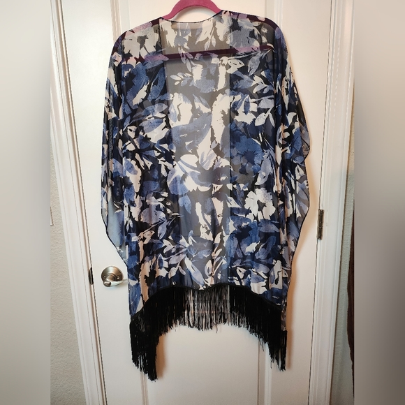 Kimono - Picture 2 of 2